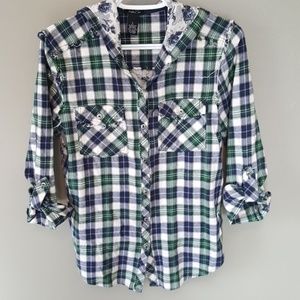 4/$12 Floral and plaid button down  *must bundle*
